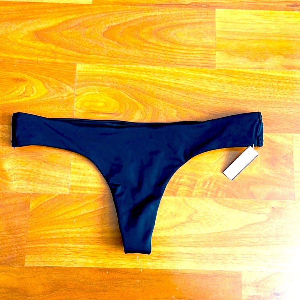 Victoria’s secret thong bikini bottom